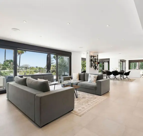 Продажа  отдельно стоящей виллы в Nueva Andalucía