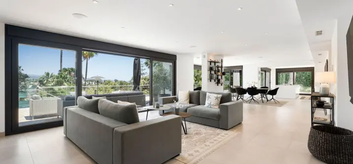 Продажа  отдельно стоящей виллы в Nueva Andalucía 2