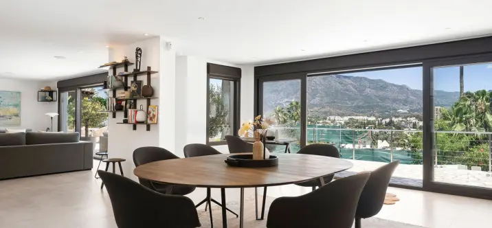 Продажа  отдельно стоящей виллы в Nueva Andalucía 3