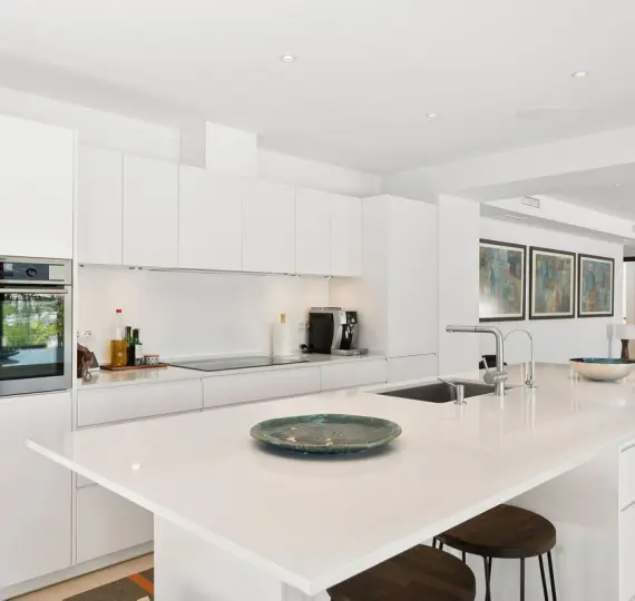 Продажа  отдельно стоящей виллы в Nueva Andalucía