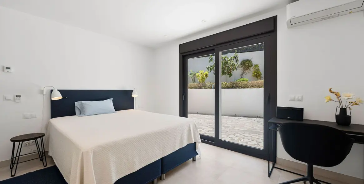 Продажа  отдельно стоящей виллы в Nueva Andalucía 22