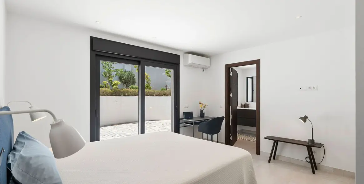 Продажа  отдельно стоящей виллы в Nueva Andalucía 26