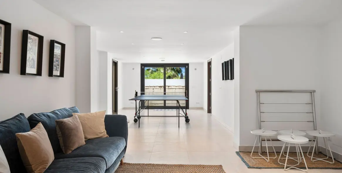 Продажа  отдельно стоящей виллы в Nueva Andalucía 29