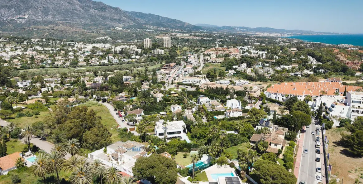 Продажа  отдельно стоящей виллы в Nueva Andalucía 44