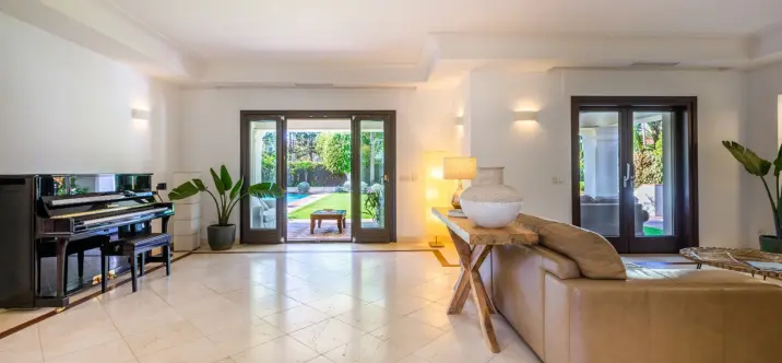 Long-term rent of detached villa in Guadalmina Baja 2