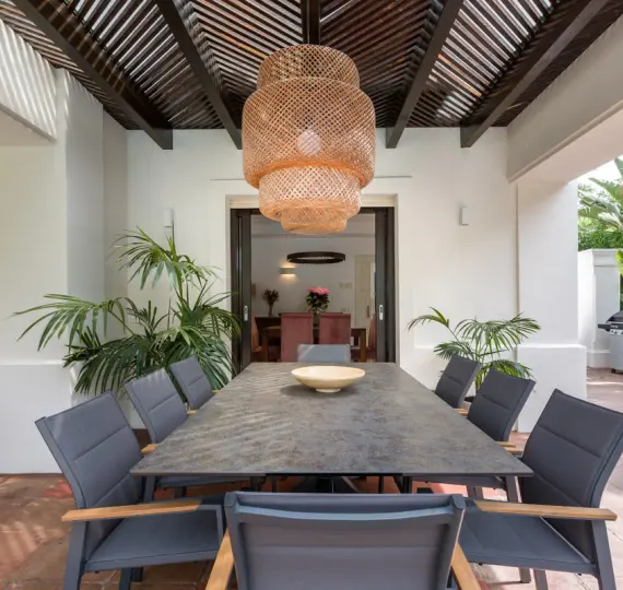 Long-term rent of detached villa in Guadalmina Baja