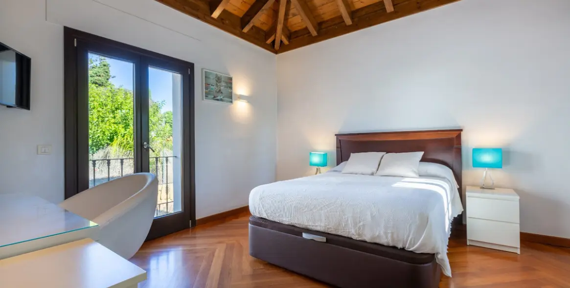 Long-term rent of detached villa in Guadalmina Baja 5