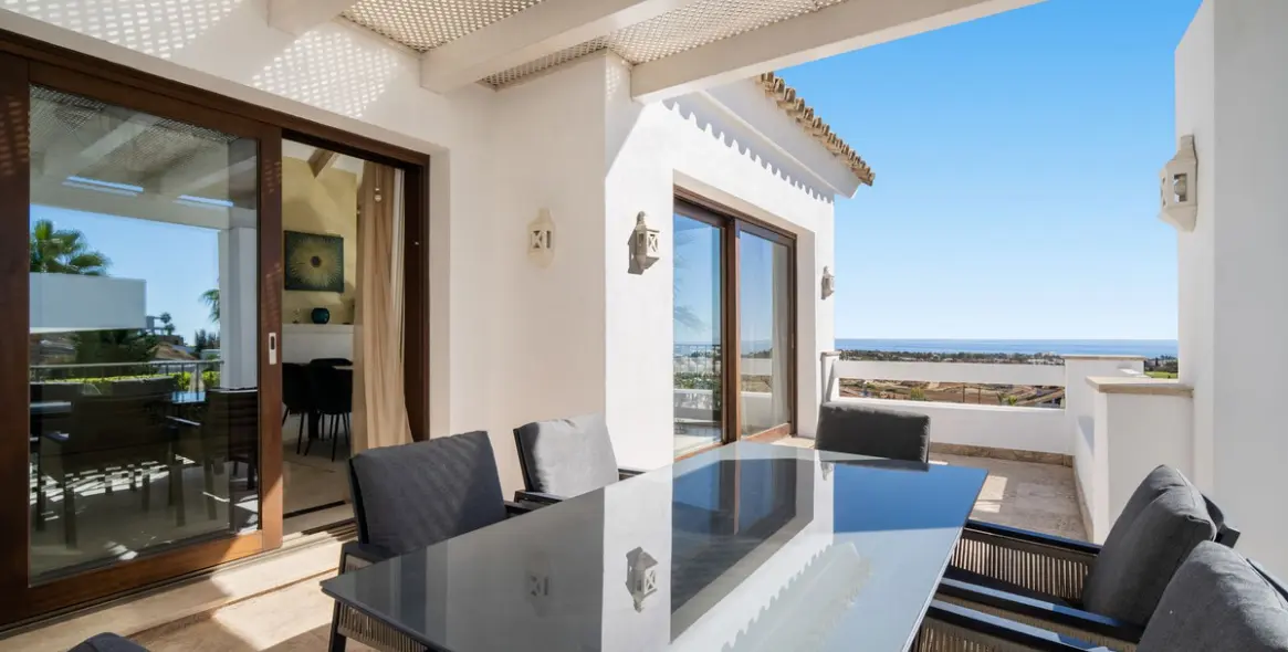 Venta de villa independiente en El Paraiso 12