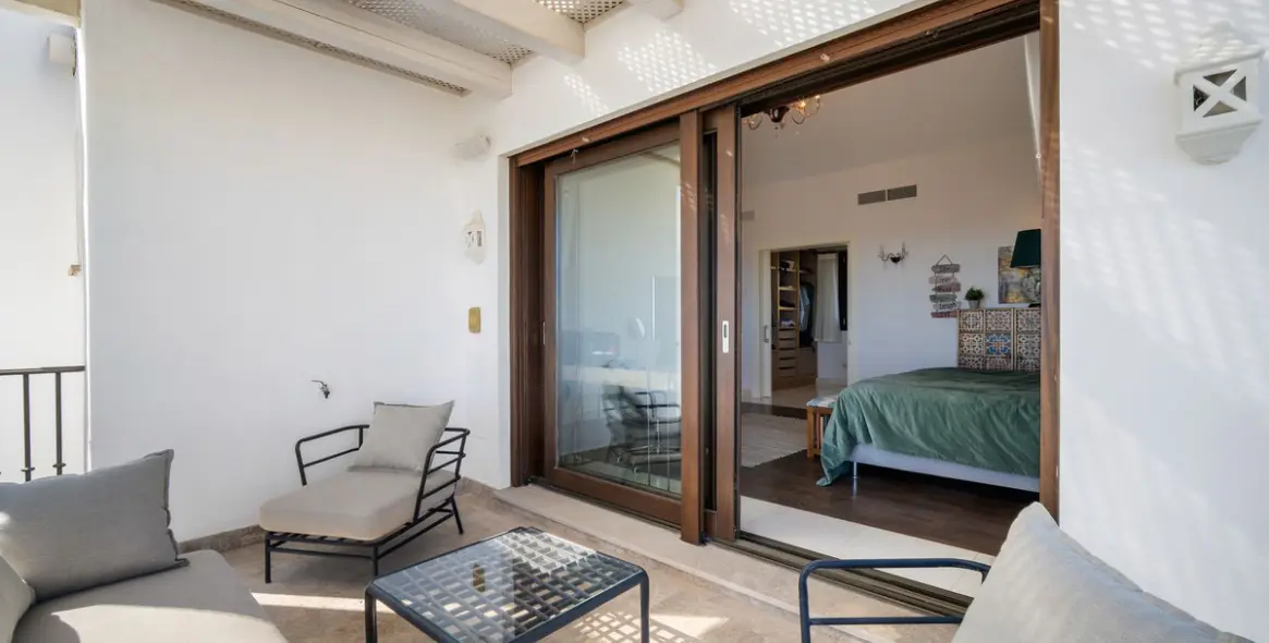 Venta de villa independiente en El Paraiso 19