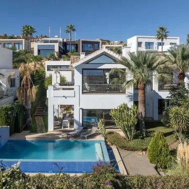 Venta de villa independiente en El Paraiso