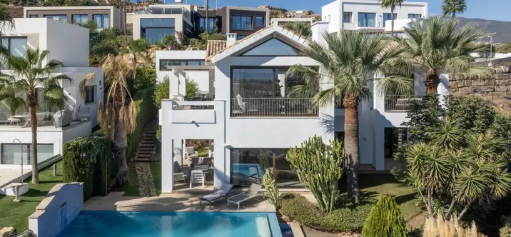 Venta de villa independiente en El Paraiso 2