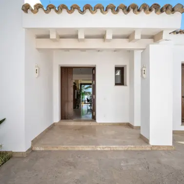 Venta de villa independiente en El Paraiso