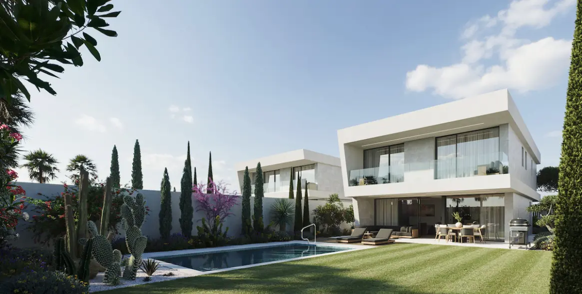 Sale of detached villa in San Pedro de Alcántara 1