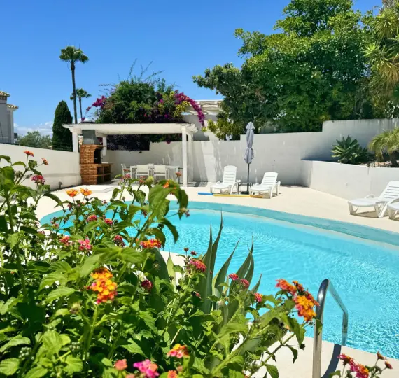 Продажа  отдельно стоящей виллы в El Rosario