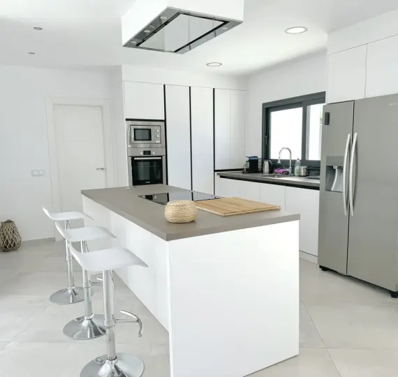 Продажа  отдельно стоящей виллы в El Rosario