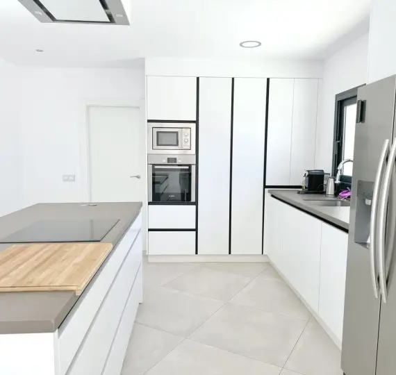 Продажа  отдельно стоящей виллы в El Rosario