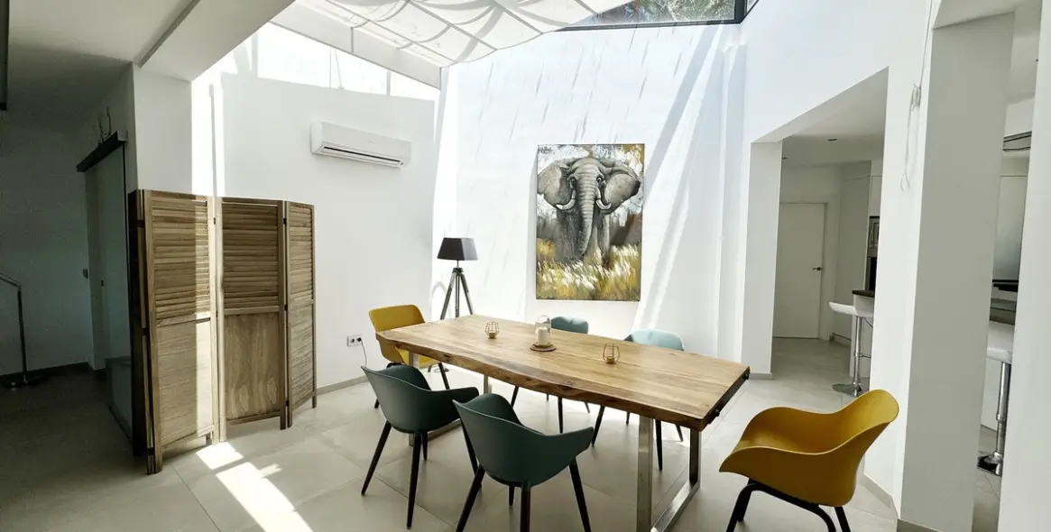 Продажа  отдельно стоящей виллы в El Rosario 5