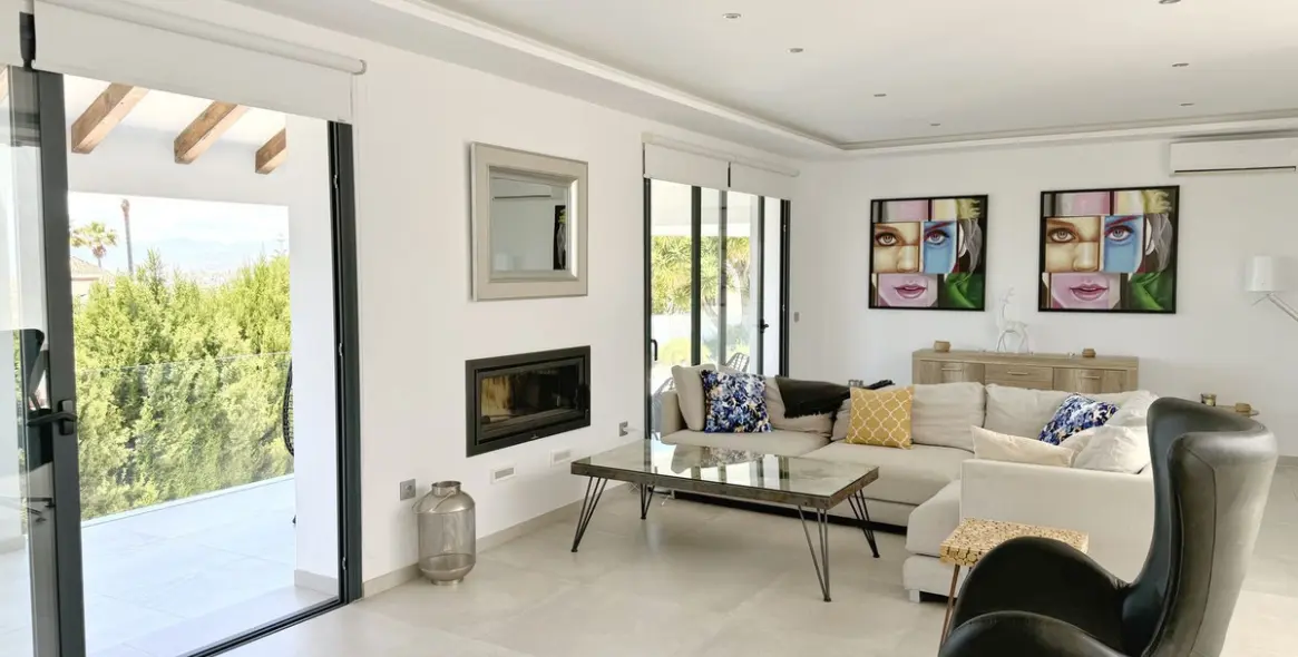 Продажа  отдельно стоящей виллы в El Rosario 7