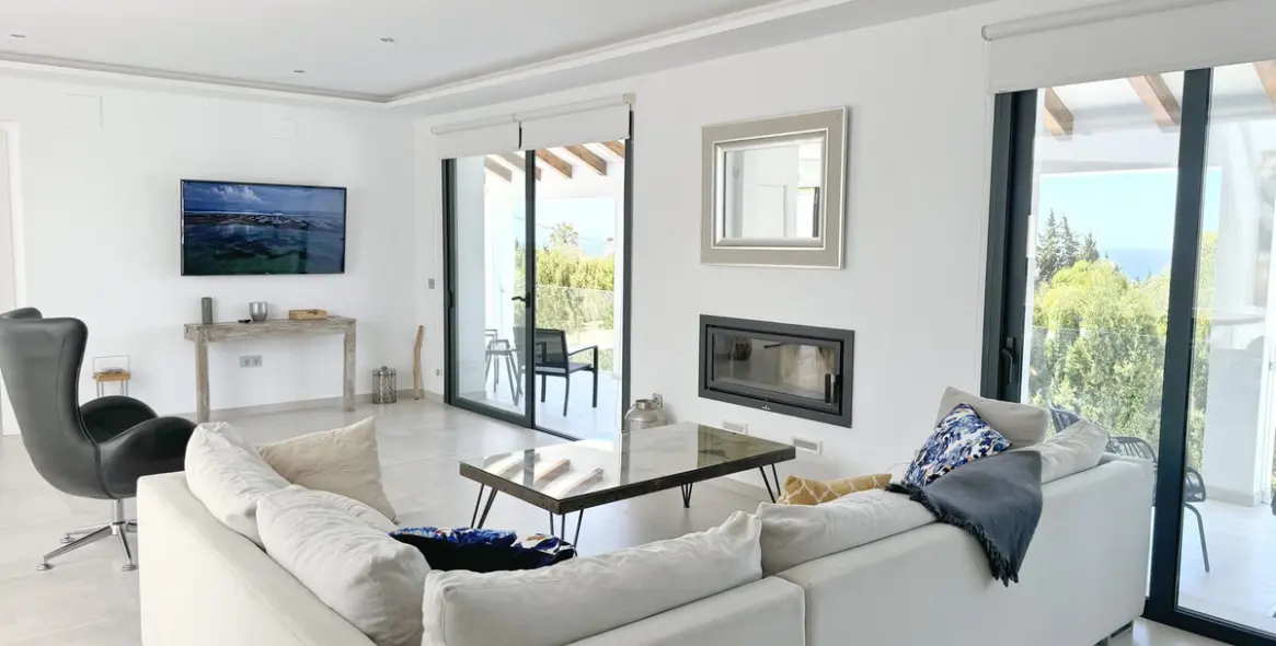 Продажа  отдельно стоящей виллы в El Rosario 8