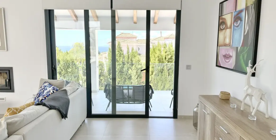 Продажа  отдельно стоящей виллы в El Rosario 10