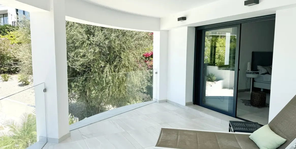 Продажа  отдельно стоящей виллы в El Rosario 13