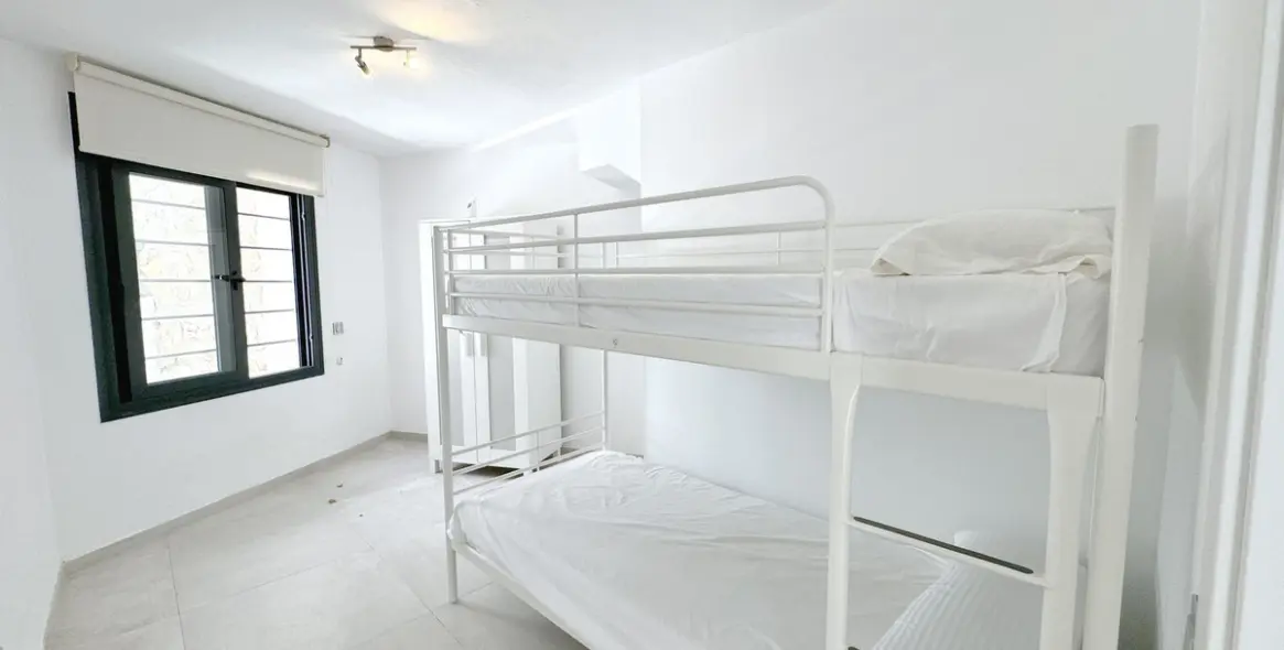 Sale of detached villa in El Rosario 27