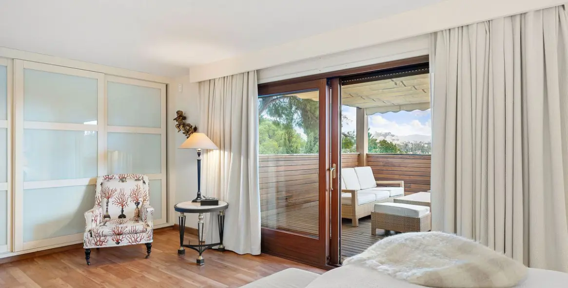 Продажа  отдельно стоящей виллы в Nueva Andalucía 23