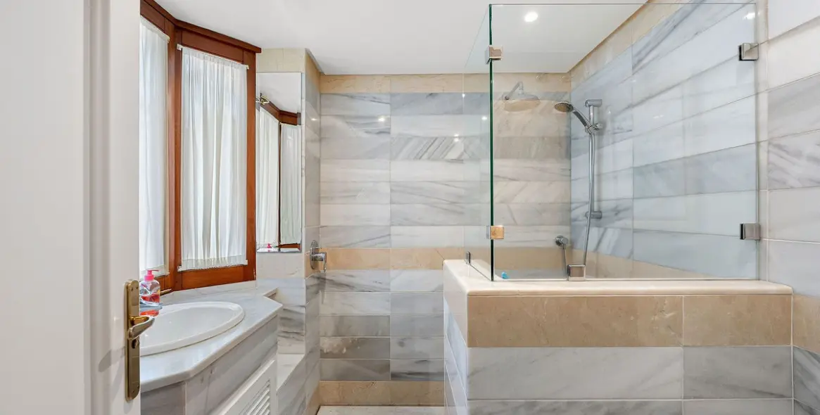 Продажа  отдельно стоящей виллы в Nueva Andalucía 32