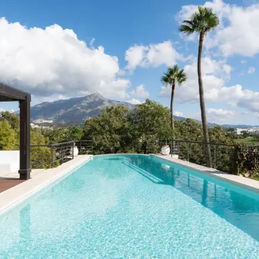 Venta de villa independiente en Nueva Andalucía