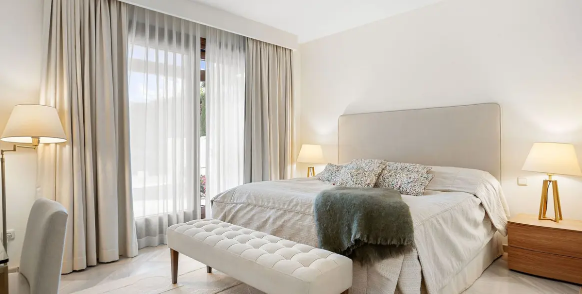 Venta de villa independiente en Nueva Andalucía 19