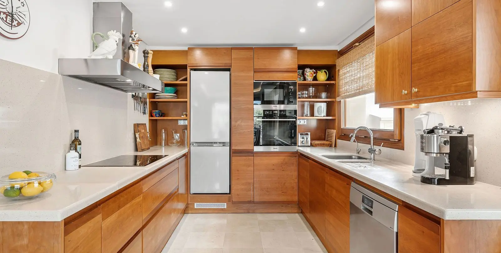 Sale of detached villa in Nueva Andalucía 9