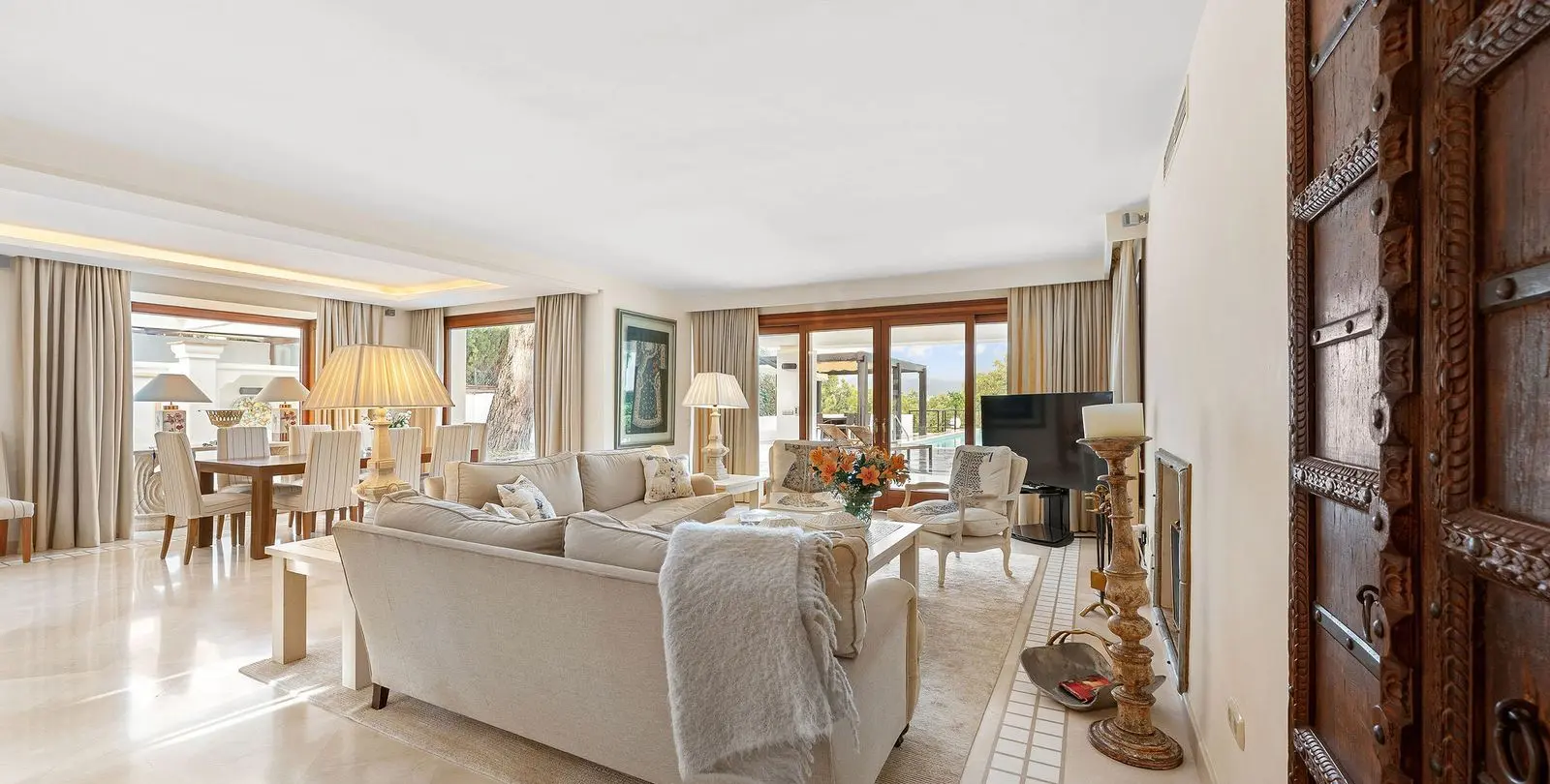 Sale of detached villa in Nueva Andalucía 14
