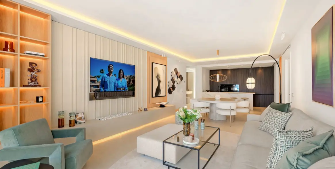 Sale of penthouse in Estepona (district New Golden Mile) 9