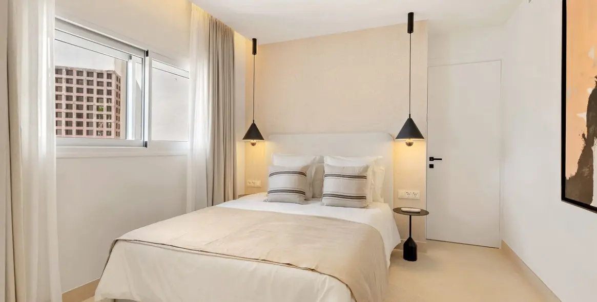 Sale of penthouse in New Golden Mile 23