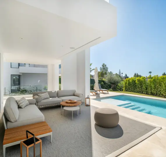 Продажа  отдельно стоящей виллы в El Paraiso