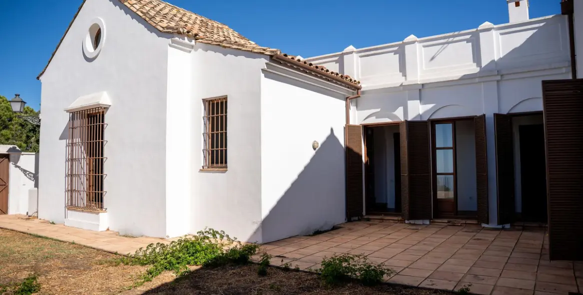 Продажа  отдельно стоящей виллы в Gaucín 5