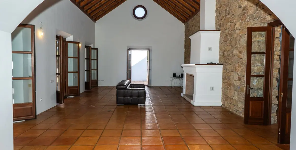 Продажа  отдельно стоящей виллы в Gaucín 9