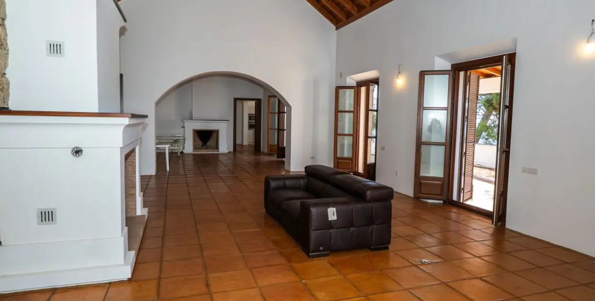 Продажа  отдельно стоящей виллы в Gaucín 10