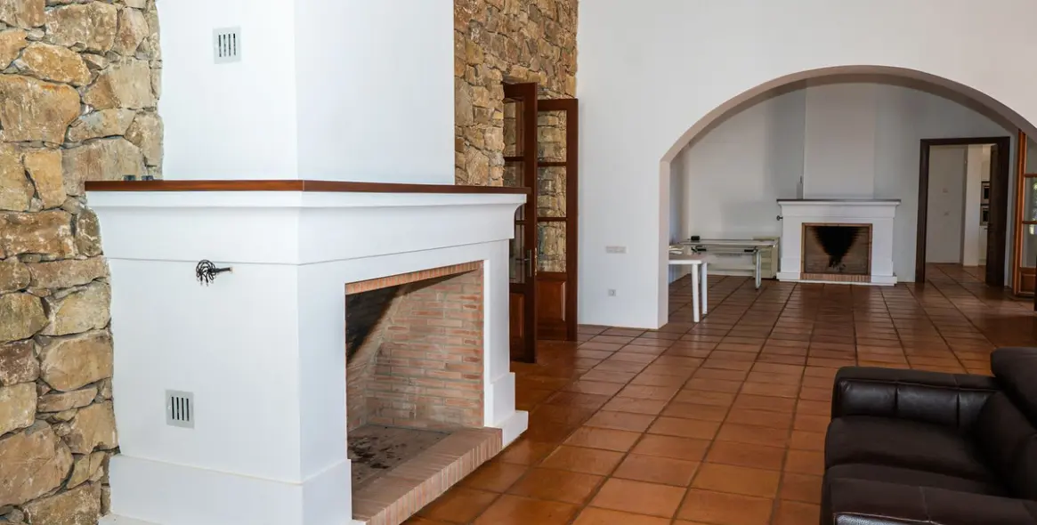 Продажа  отдельно стоящей виллы в Gaucín 11