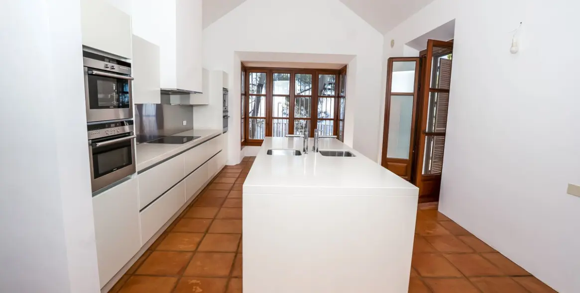 Продажа  отдельно стоящей виллы в Gaucín 14