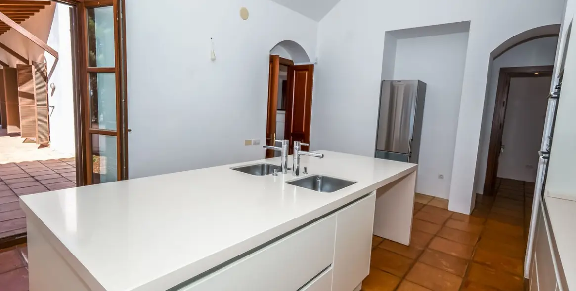 Продажа  отдельно стоящей виллы в Gaucín 15