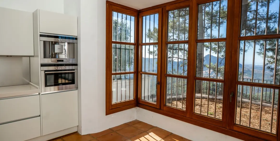 Продажа  отдельно стоящей виллы в Gaucín 21