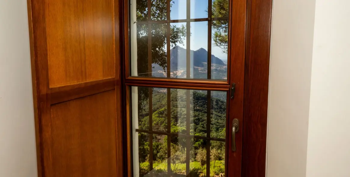 Продажа  отдельно стоящей виллы в Gaucín 26