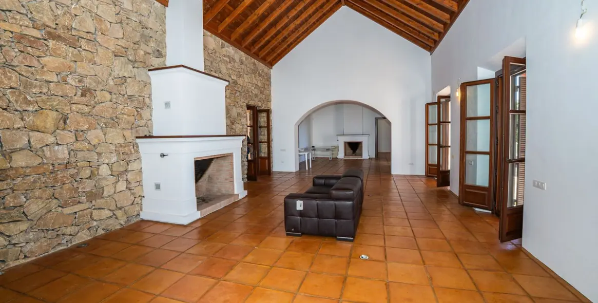 Продажа  отдельно стоящей виллы в Gaucín 31