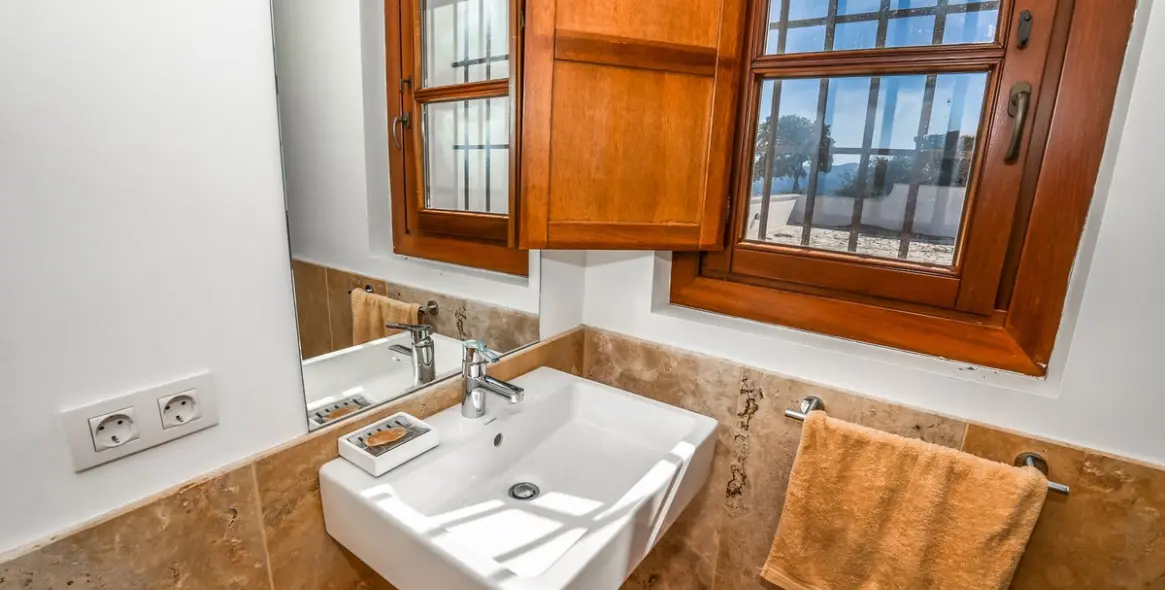 Продажа  отдельно стоящей виллы в Gaucín 34