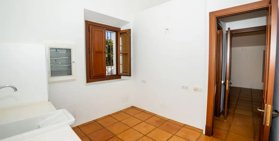 Продажа  отдельно стоящей виллы в Gaucín 43