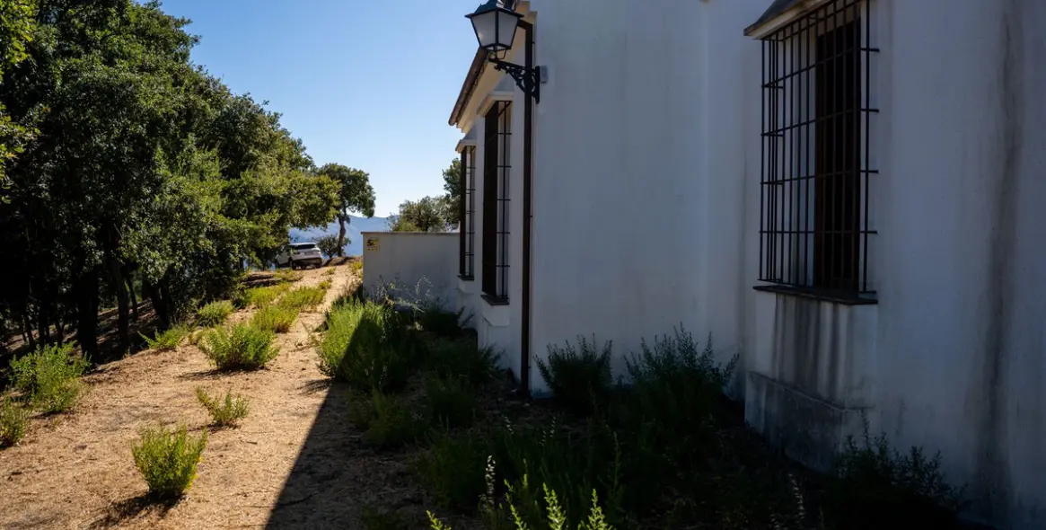 Продажа  отдельно стоящей виллы в Gaucín 51