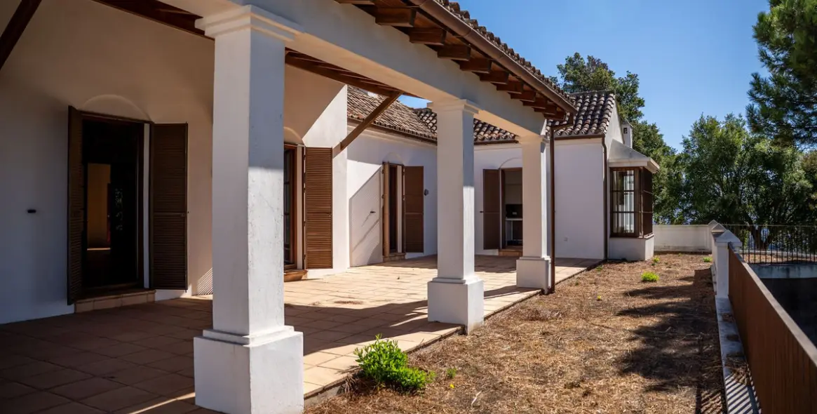 Продажа  отдельно стоящей виллы в Gaucín 53