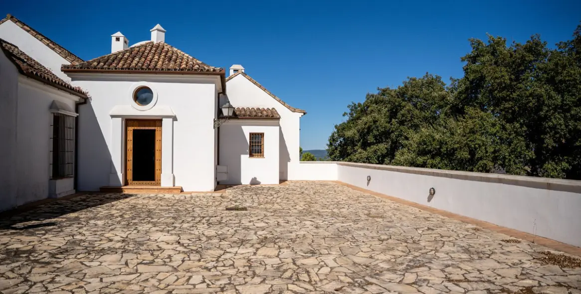 Продажа  отдельно стоящей виллы в Gaucín 61