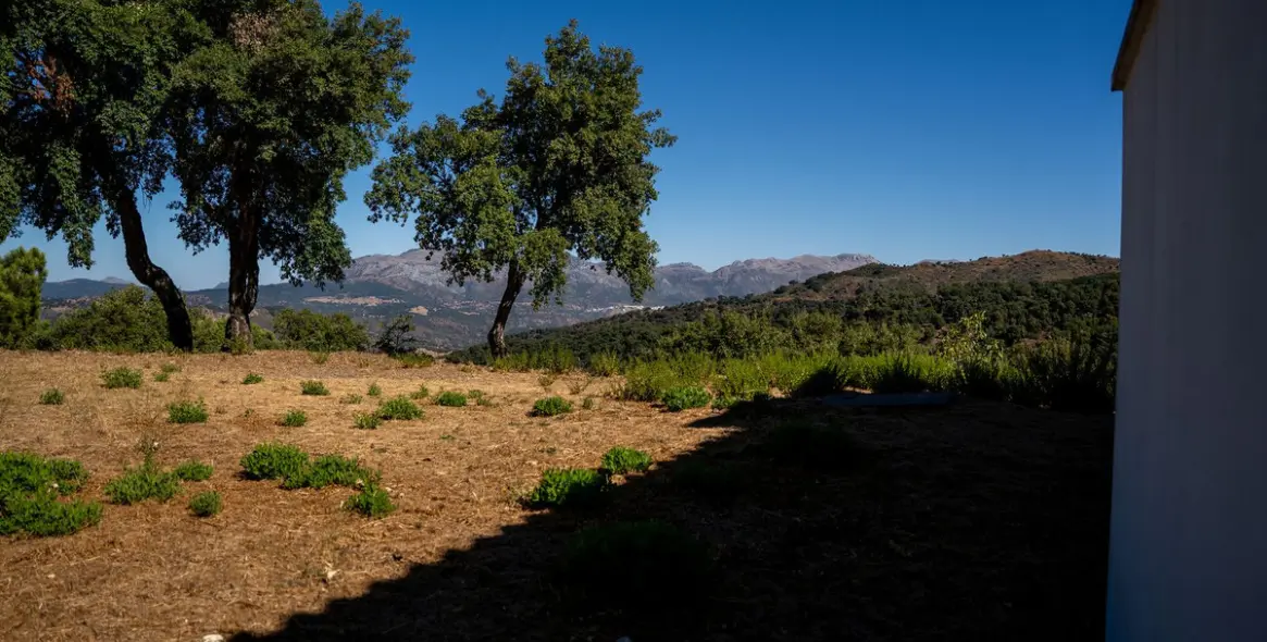 Продажа  отдельно стоящей виллы в Gaucín 63